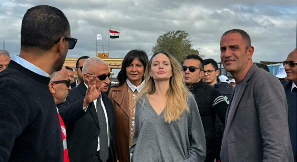 Angelina Jolie llega al paso de Rafah y envía un mensaje directo sobre la crisis humanitaria en Gaza